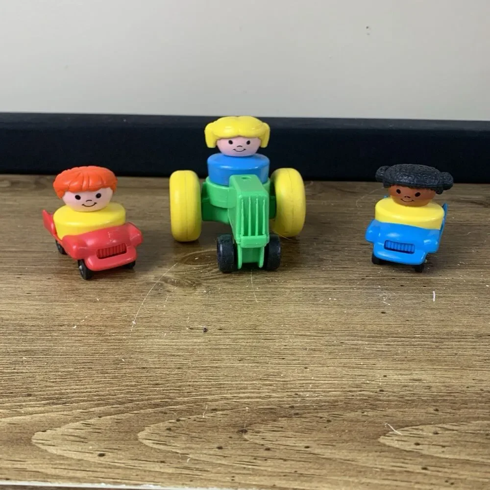 Vintage Fisher Price Little People Farm Tractor, Cars + Chunky Figures 1990
